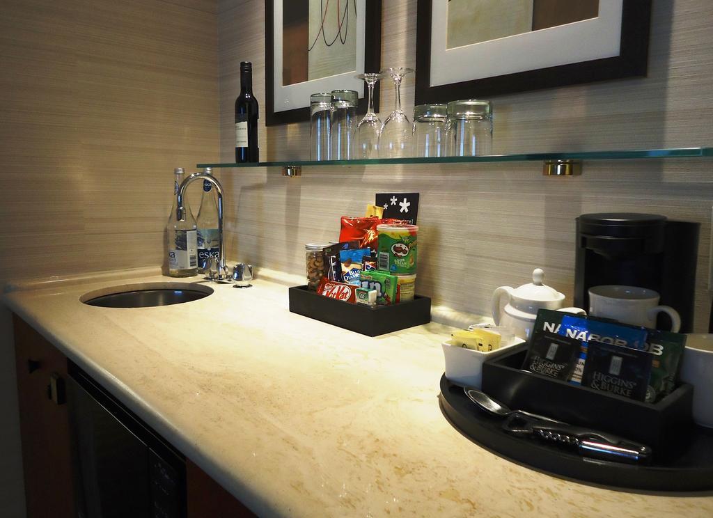 Cambridge Suites טורונטו מראה חיצוני תמונה
